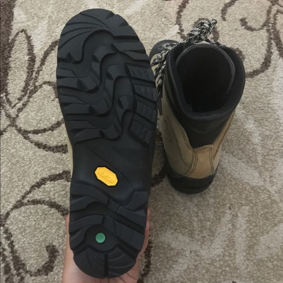 LaSportiva Mountaineering Boots - Picture 4 of 5